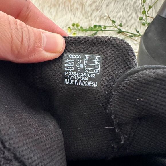 ECCO Women's Sculptured 45 Boot Ankle Bootie in Black Leather & Nubuck Size 9 US - Picture 7 of 9